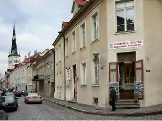 Old Town Alur